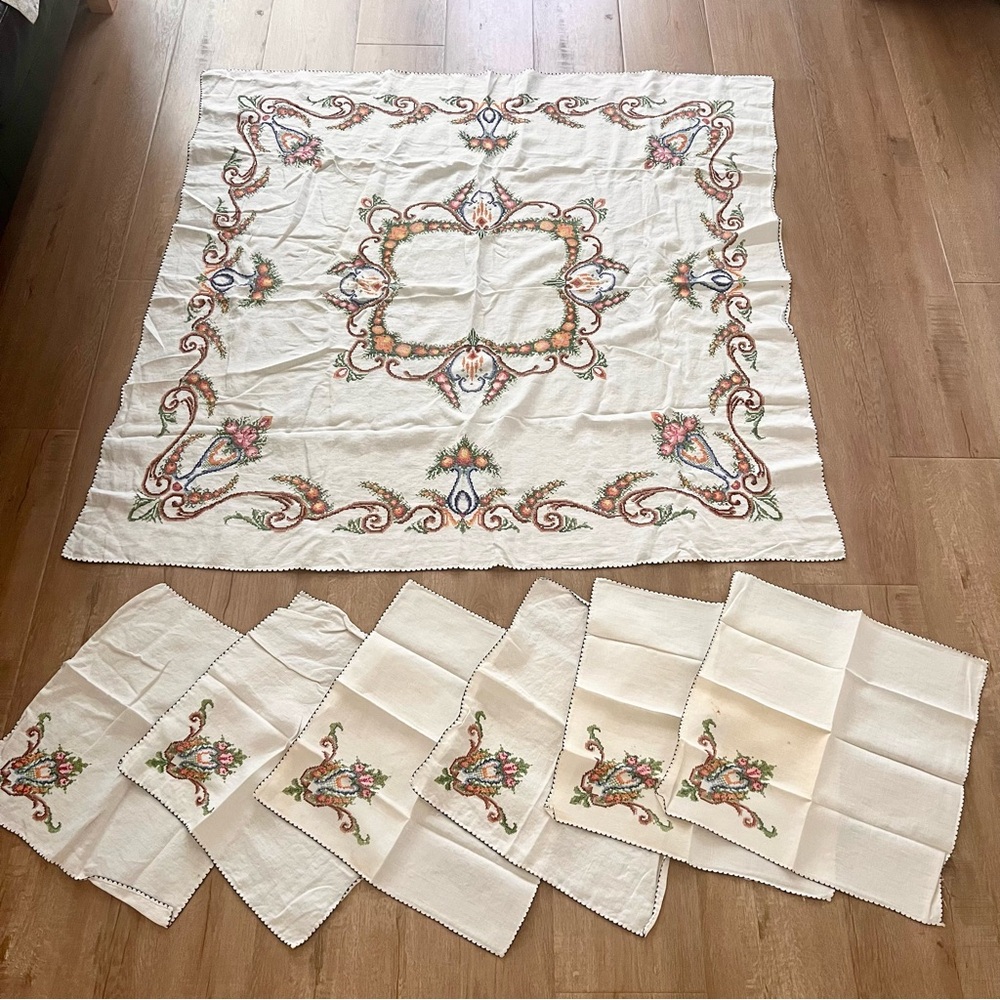 Vintage Square Cross Stitch Table Cloth Floral Handmade Linen 47” & 6 PCs Napkin